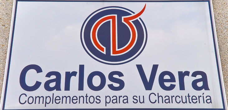 Logotipo Carlos Vera